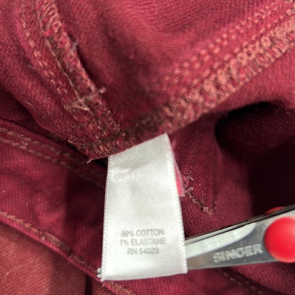 Banana Republic Petite Skinny Jeans Red Holiday Color 99% Cotton Vintage Wash - Picture 11 of 11
